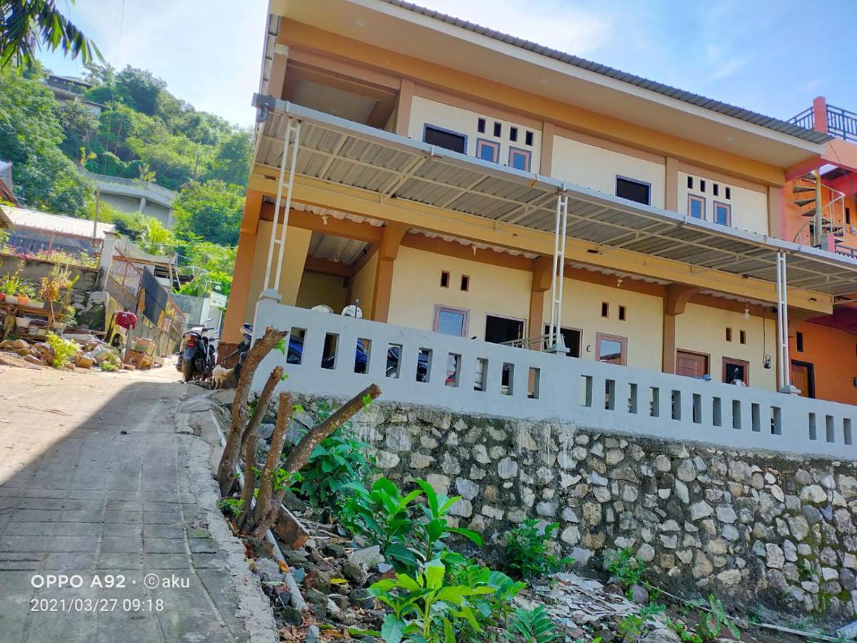 Andira Homestay Labuan Bajo Luaran gambar